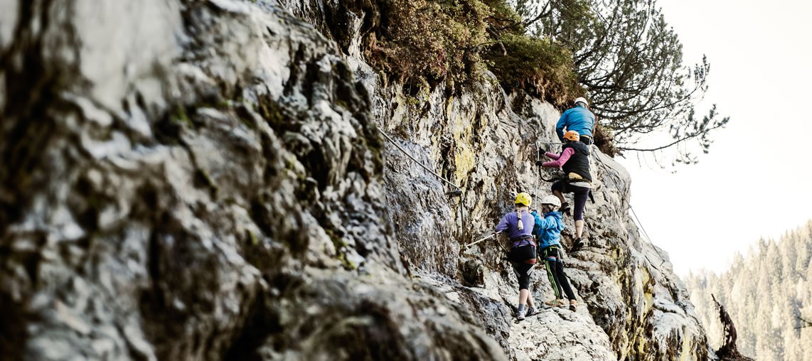 Klettern am Klettersteig (c) TVB Altenmarkt-Zauchensee