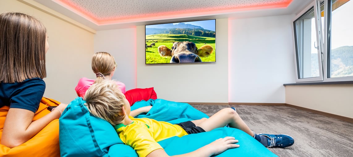 Kino und gemütliche Lounge