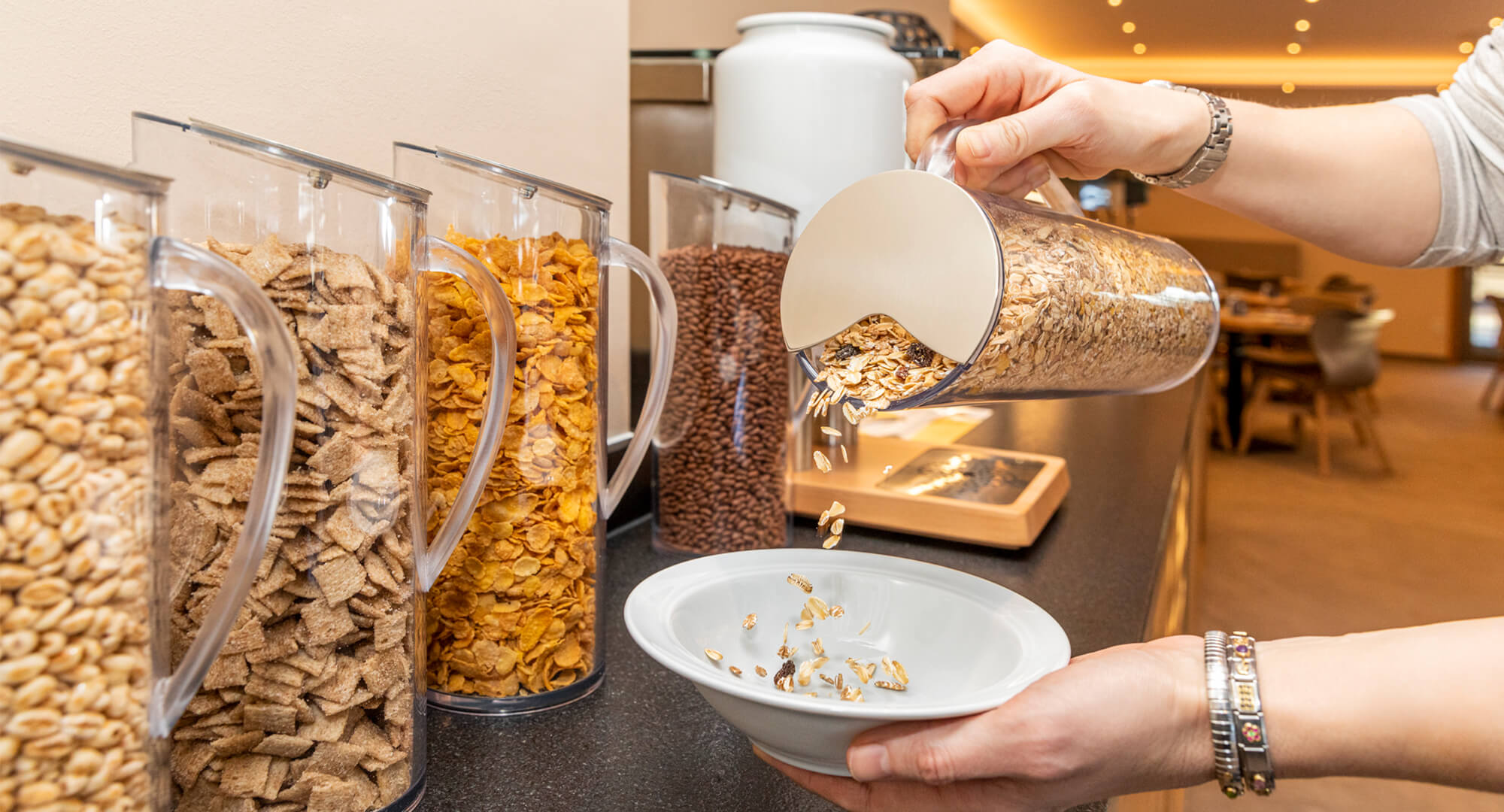 Frühstücksbuffet im Neubau Jugendhotel Ennstalerhof in Altenmarkt-Zauchensee