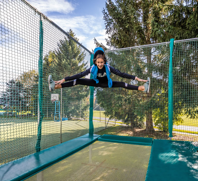Trampolin im Garten